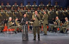俄罗斯红军歌舞团以百人豪华阵容来到福安大剧院